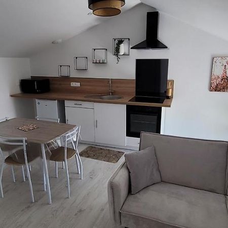 Appartement Proche Futuroscope Saint-Julien-l'Ars ภายนอก รูปภาพ